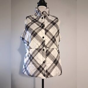 Black and white plaid puffer vest women's size med